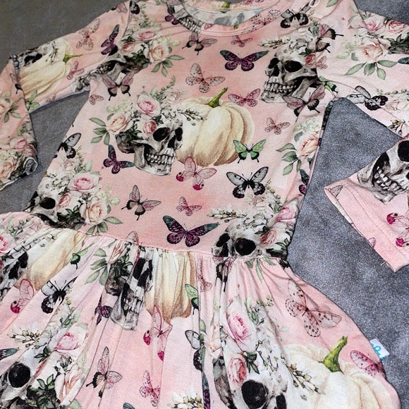 12/18 RARE Posh Peanut Francesca Skull Butterflies Roses Pumpkin BEAUTIFUL!!! - Picture 3 of 15